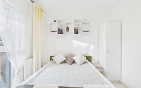 SuperApart Augustówka 73 Sleek 1BR Home with Balcony&Pet-Friendly